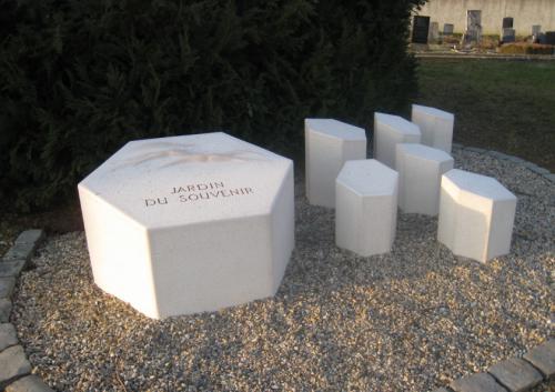 Jardin du Souvenir et columbarium à Rances