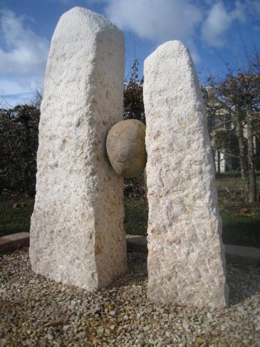Jardin du Souvenir à Buchillon - Equilibre fragile
