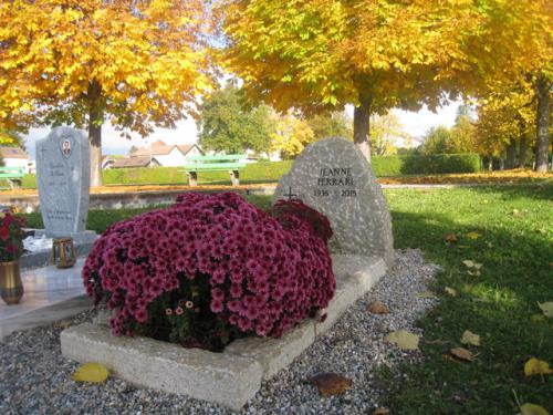 Monument funéraire en grès de la Molière